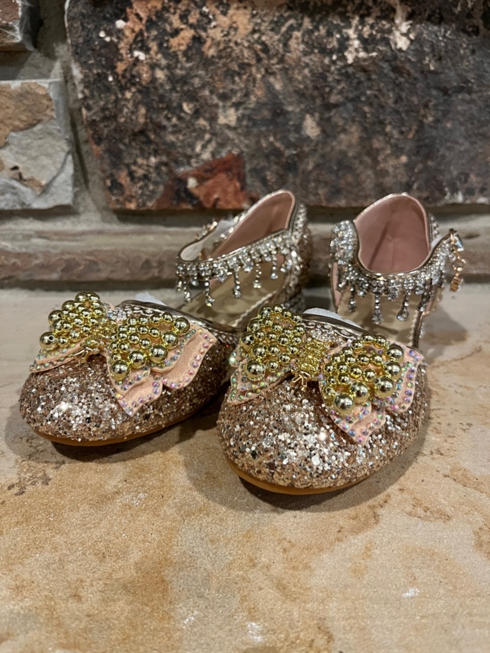 Trish Scully Gold Regal Princess Shoes Size 2